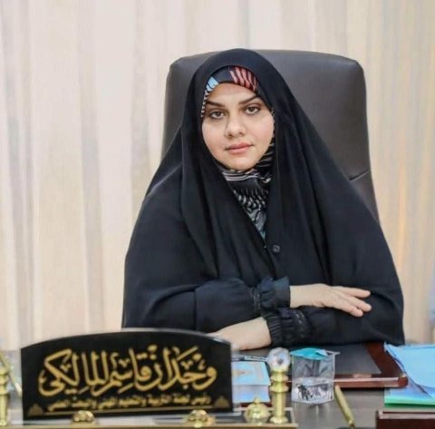 لجنة التربية والتعليم في مجلس البصرة قريبا نشر 2000 بطاقة ماستر كارد لعقود ملف الـ 19 ألف درجة