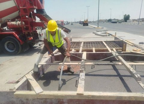 المباشرة بأعمال الحفر المخفي في عبرة مجسر العسكري  في محافظة البصرة