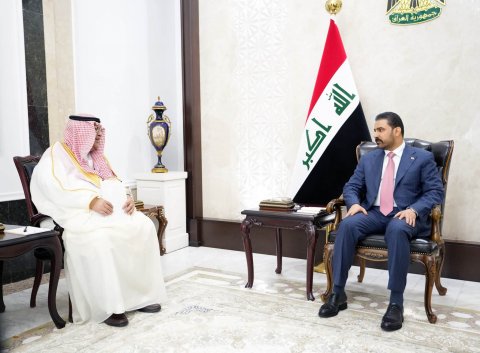 الزيدي يلتقي رئيس جهاز الاستخبارات السعودي ويؤكد : العراق حريص على ترسيخ علاقات التعاون مع المملكة بما يخدم المصالح المشتركة