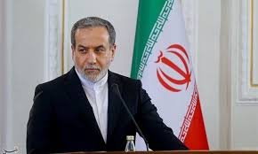 وزير الخارجية الإيراني يصل إلى إسلام آباد