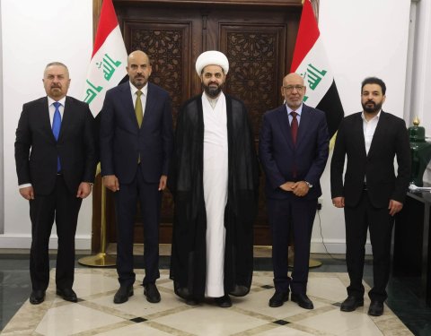 الخزعلي يبحث مع حكومة ذي قار المحلية سبل دعم المحافظة وتسريع إنجاز المشاريع الخدمية