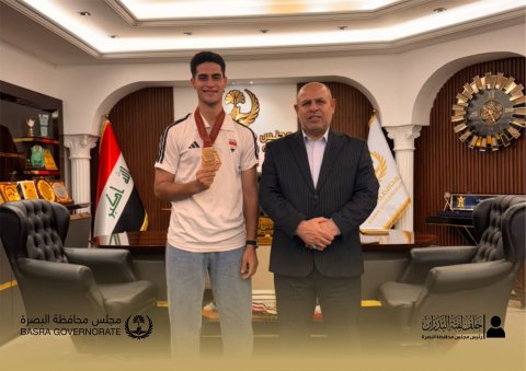 رئيس مجلس البصرة يؤكد دعم المواهب الرياضية.. ويحتفي بإنجازات بطل الكراتيه حسين محمد علي