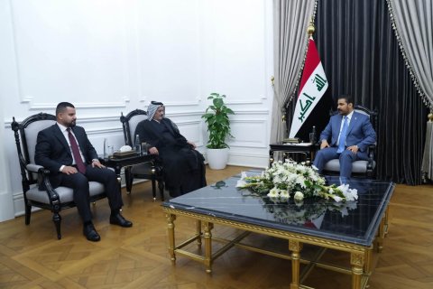 الزيدي يستقبل رجل الأعمال الذي بلّغ عن فساد مسؤول حكومي ويؤكد سيحظى  بكامل الحماية له ولعائلته
