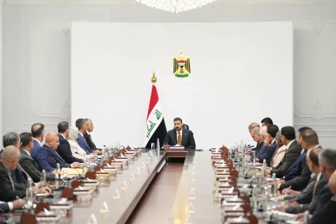 الزيدي يوجه بمنح هيآت الاستثمار في المحافظات قروضاً استثمارية مخصصة لإنشاء البنى التحتية للمدن الجديدة