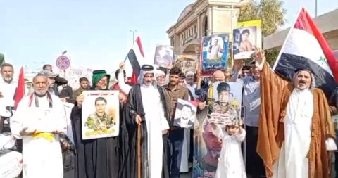 عوائل شهداء الحشد الشعبي في البصرة تتظاهر للمطالبة بتوزيع قطع الأراضي