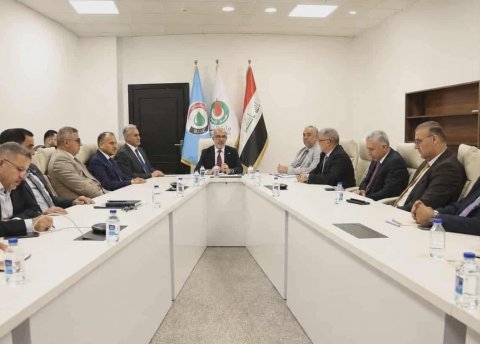وزير النفط من البصرة: يوجه بتسريع مشاريع إيقاف حرق الغاز للوصول إلى “صفر غاز محروق”