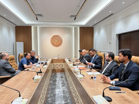 المالية تدقق ملف 38 ألف متعاقد في تربية البصرة.. استثناء 8,517 متعاقداً بسبب الاستبدال