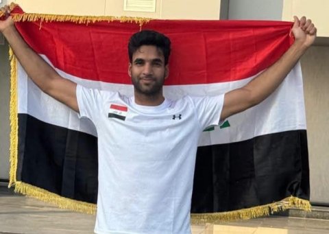 طالب في جامعة الكوفة يحرز ذهبية العرب ويحطم الرقم القياسي في سباق 200 متر