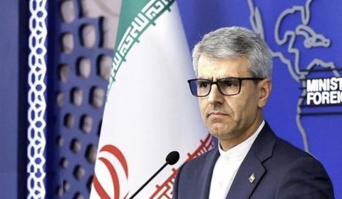 خارجية ايران : الإجراءات الأمريكية بحق السفن المحملة بالنفط الإيراني تمثل قرصنة بحرية وانتهاكاً صارخاً للقانون الدولي