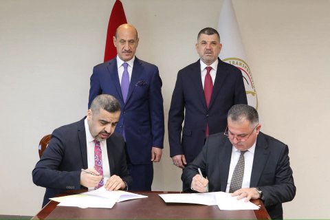 لدعم المنتخبات الوطنية …توقيع  إتفاقية تعاون ونقل رسمي بين الخطوط الجوية العراقية والاتحاد العراقي لكرة القدم