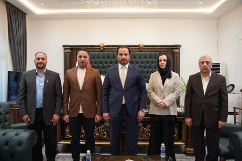 حكومة البصرة تبحث مع اللجنة الدولية للصليب الاحمر في العراق التعاون في التوعية بمخاطر المخلفات الحربية