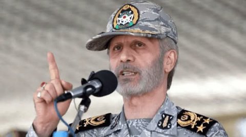 قائد الجیش الایرانی: إيران ليست ساحة لاختبار المؤامرات والمغامرات التي يحيكها الأعداء