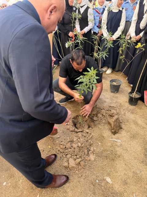 تربية البصرة تقيم احتفالا بيوم التشجير الوطني