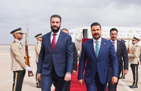الزيدي يصل الى العاصمة السورية دمشق