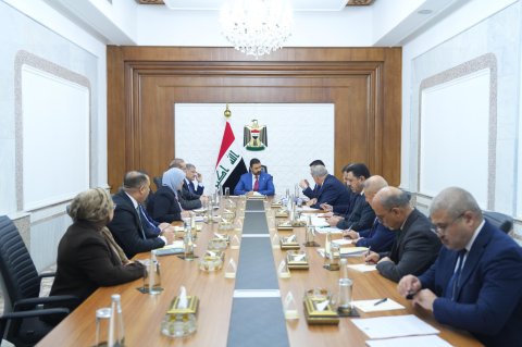 الزيدي يوجه الوزارات والمحافظات بالإسراع في استكمال الإجراءات الخاصة بمشروع المليون قطعة أرض سكنية