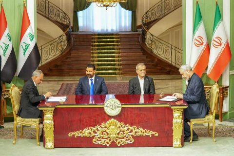 الزيدي والرئيس الإيراني يرعيان مراسم توقيع عدد من الاتفاقيات ومذكرات التفاهم