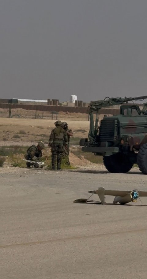 وزارة الدفاع: إسقاط طائرة مسيرة حاولت استهداف منظومة الرادار داخل قاعدة عين الأسد الجوية بالأنبار