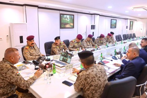 الشمري يترأس اجتماعًا لبحث استكمال نقل الملف الأمني داخل المدن إلى وزارة الداخلية