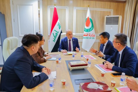 وكيل وزارة  النفط  يبحث تطوير حقلَي "الفيحاء والسيبة" ومشروع الفاو الاستكشافي مع وفد مجموعة "UEG"