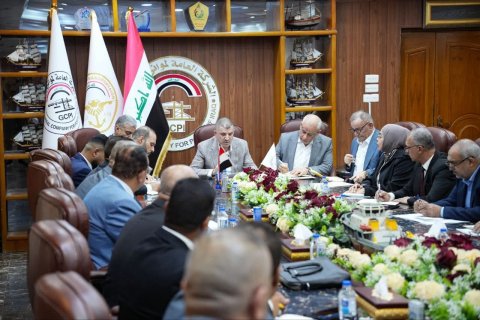 وزير النقل يؤكد من البصرة :  تسريع إنجاز مشاريع الموانئ ورفع كفاءة الاداء 