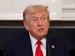 ترامب: سنجري محادثات اليوم على الأرجح مع إيران عبر الهاتف وآمل في تسوية القضية معهم