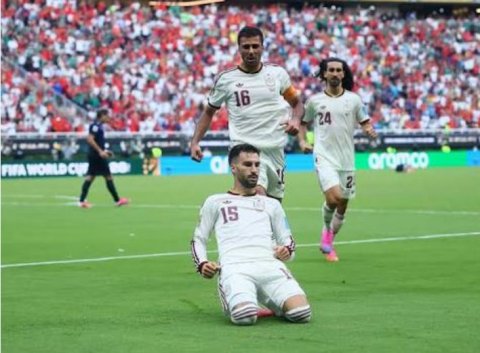 متابعة / المرسى نيوز  تأهل المنتخب الاسباني للدور ربع النهائي من كأس العالم 2026 بعد تغلبه على نظيره البرتغالي بهدف دون رد في المباراة التي جمعتهما ضمن منافسات دور الـ16 من البطولة التي تستضيفها الولايات المتحدة الأمريكية وكندا والمكسيك.  وانتهى الشوط الأ