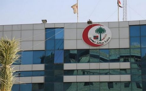 إدارة مستشفى ام قصر العام بالبصرة توضح بشأن الصورة المتداولة تُظهر وجود كلبين سائبين في حَرَم المستشفى