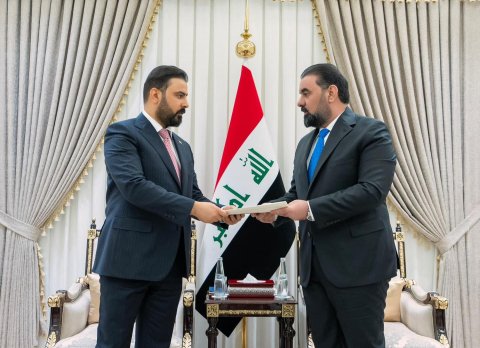 رئيس الوزراء المكلف علي الزبادي  يقدم المنهاج الوزاري لرئيس مجلس النواب