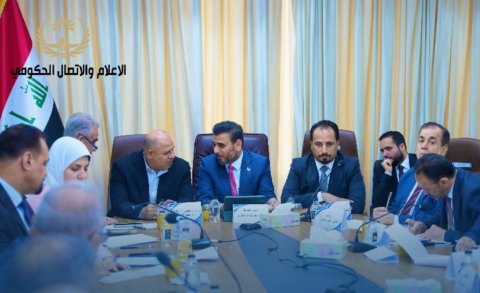 حكومة البصرة ولجنة النفط والغاز النيابية تبحثان تنفيذ الخطة الخمسية الخاصة  بمشاريع بالمنافع الاجتماعية 