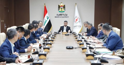 وزير الكهرباء يوجه إنذاراً رسمياً إلى شركة شنغهاي الصينية بسبب التأخير ويدعو لمعالجة أسباب التعثر