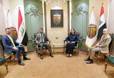 محافظ النجف  يلتقي نقيب المحامين العراقيين ويبحث ملف قطع اراضي نقابة محامي المحافظة 