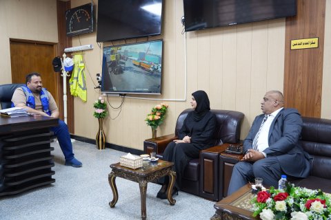 لجنة التنمية الاقتصادية في مجلس البصرة تناقش مع مدير ميناء أم قصر الشمالي سبل تعزيز انسيابية الحركة التجارية