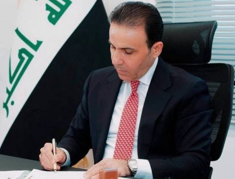 توقيف مدير مكتب وزير النقل وضابط عمليات الطيران على خلفية قضية اعادة الطائرة العراقية