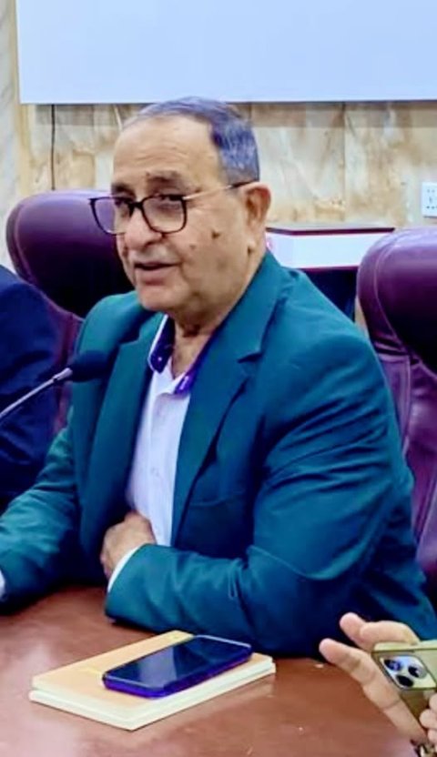 شخابيط طائرة....زكي الديراوي