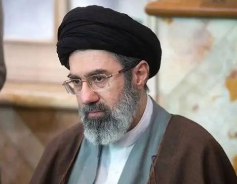 المرشد الايراني: وافقت على مذكرة التفاهم بعد تعهد بزشكيان بصون حقوق ايران