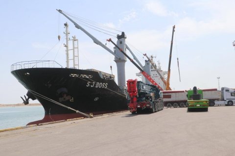 شركة الموانئ:  رسو ست سفن متعددة الحمولات  في ارصفة  ميناء ام  قصر الشمالي