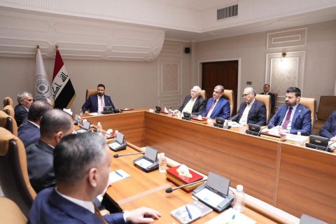 الزيدي : رواتب الموظفين يجب أن تطلق في مواعيدها، كي لا تكون هناك رسالة قلق للناس