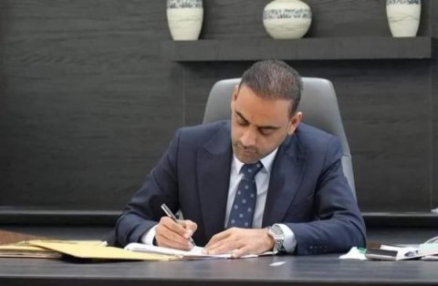 إيقاف إجراءات تغيير جهة التنسيب لموظفي عقود الـ13 درجة وظيفية من دائرة إلى أخرى في البصرة