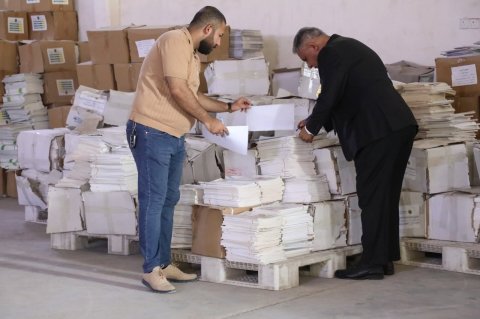 مخازن تربية البصرة تستقبل الدفعة الأولى من الكتب الدراسية للعام الجديد