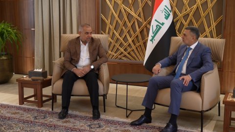 محافظ البصرة يبحث مع مدير عام الموانئ إسهامات الشركة في تنفيذ عدد من المشاريع التي تخدم المواطنين خصوصاً في قطاع المياه