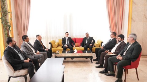 العمل تبحث مع حكومة البصرة تعزيز التوعية بالضمان الاجتماعي وحماية حقوق العمال