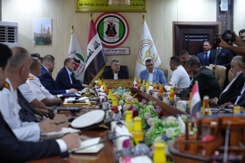 وزير النقل ومحافظ البصرة يتابعان أعمال الشركة العامة للنقل البحري ويبحثان خطط تطويرها
