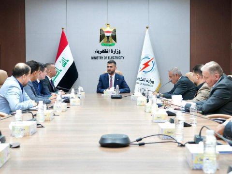 الكهرباء : فقدان اكثر من نصف الطاقة المنتجة نتيجة التجاوزات والهدر