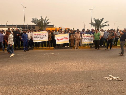 موظفو مديرية مجاري البصرة يطالبون بتخصيص قطع اراض  سكنية بديلة