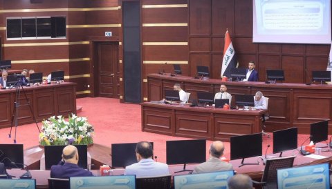 محافظ النجف يناقش مع مديري الدوائر مستوى الأداء الحكومي والخطط الخدمية