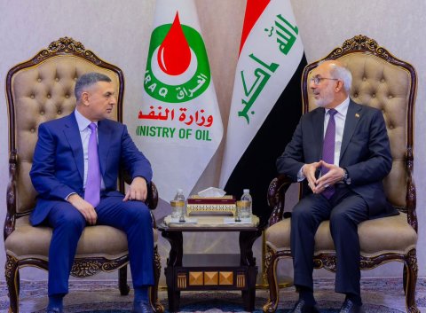 وزير النفط يبحث مع محافظ البصرة التعاونِ والتنسيقِ المشتركِ لتطويرِ الصناعةِ النفطيةِ والغازيةِ في المحافظة