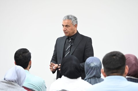 رئيس الجامعة التقنية الجنوبية يؤكد لطلبة الدراسات العليا ... لستم مرحلة دراسية بل جزء من مستقبل الجامعة والبحث العلمي
