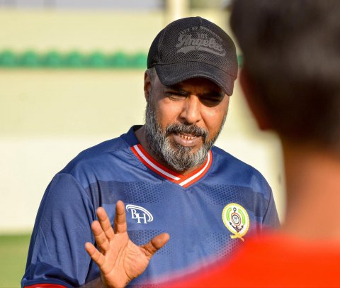 ناصر طلاع يعلن استقالته من تدريب البحري