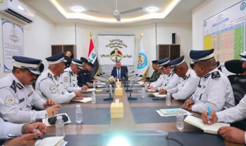 وكيل الداخلية يؤكد تكثيف الانتشار المروري على الطرق المؤدية إلى النجف خلال زيارة وفاة الرسول (ص)